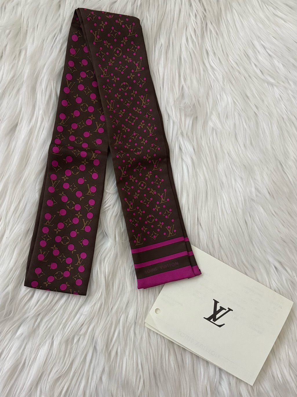 Authentic 2006 Louis Vuitton Monogram Perforated Print Bandeau In Fuchsia